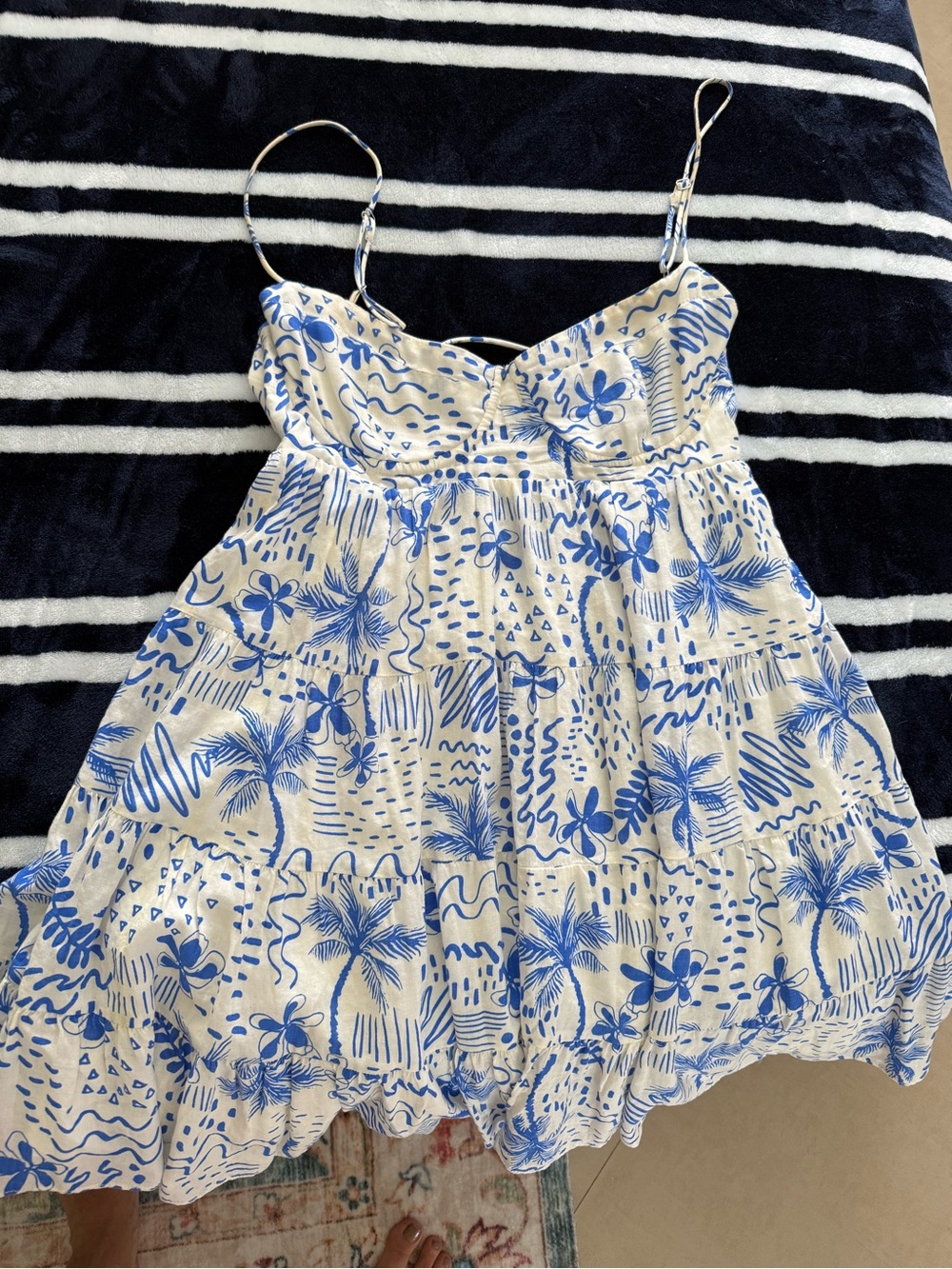 Women’s White and Blue Floral Spaghetti-Strap Camisole Dress